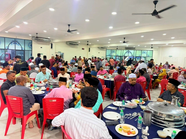 MUKMIN Ramadan Food Basket Initiative